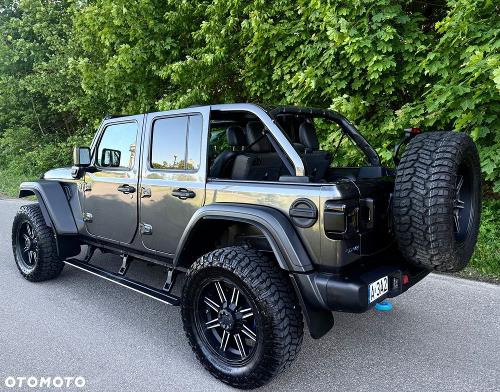 Jeep Wrangler - 4