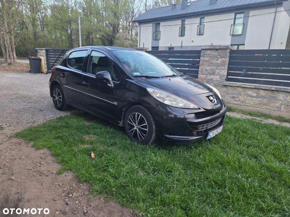 Peugeot 207 90 HDi FAP (Blue Lion) 98G - 1