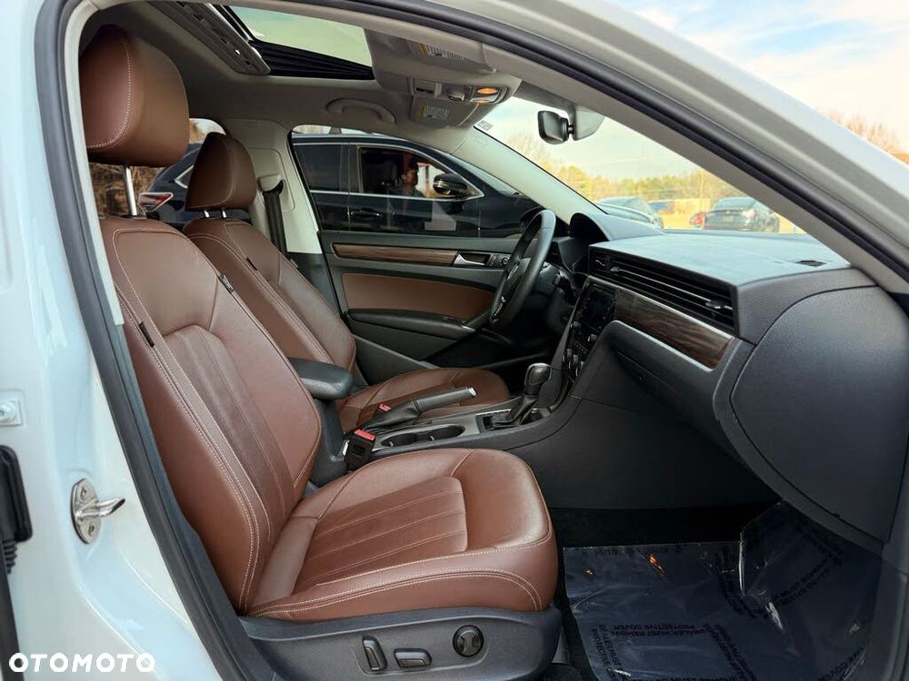 Volkswagen Passat 2.0 TSI Business DSG - 20