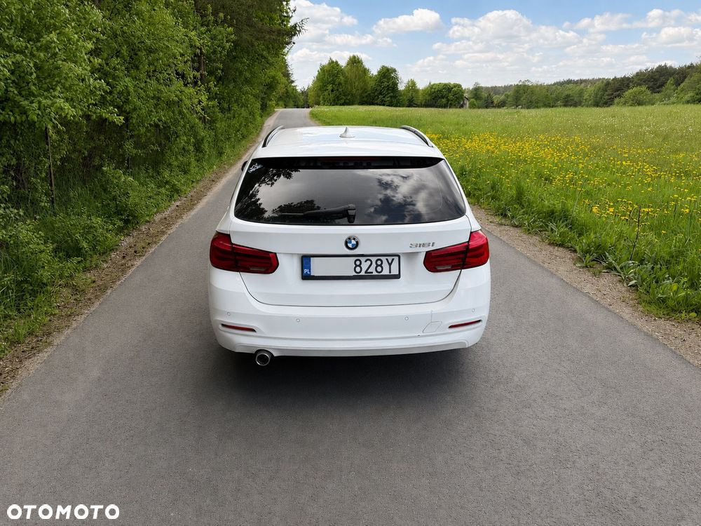 BMW Seria 3 318i - 5