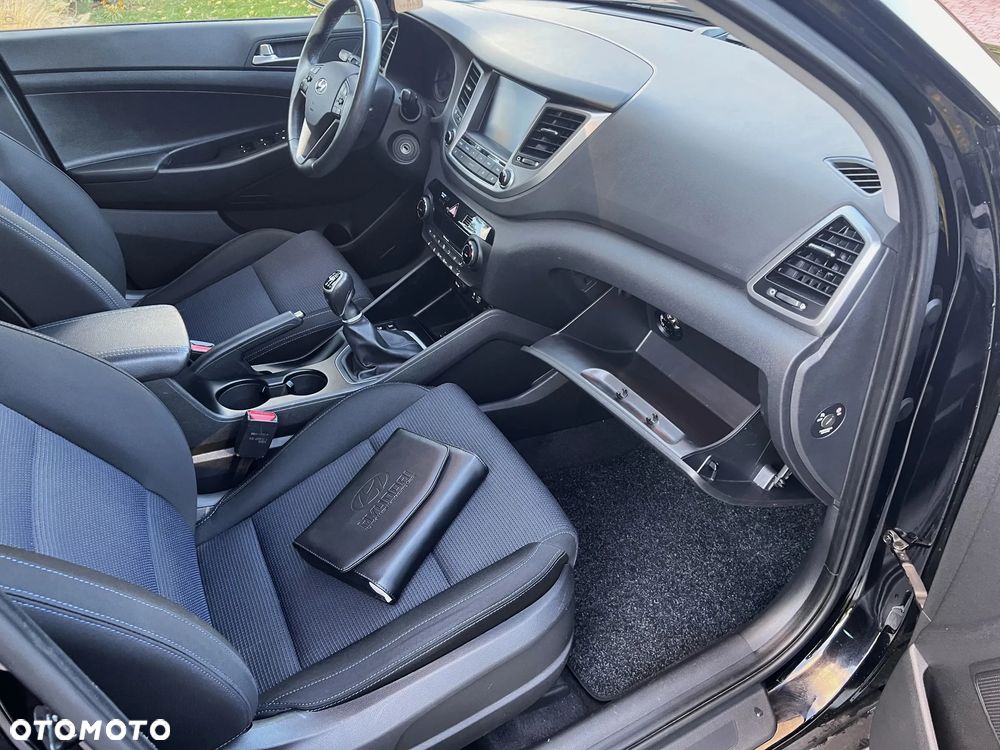 Hyundai Tucson blue 1.7 CRDi 2WD Style - 18