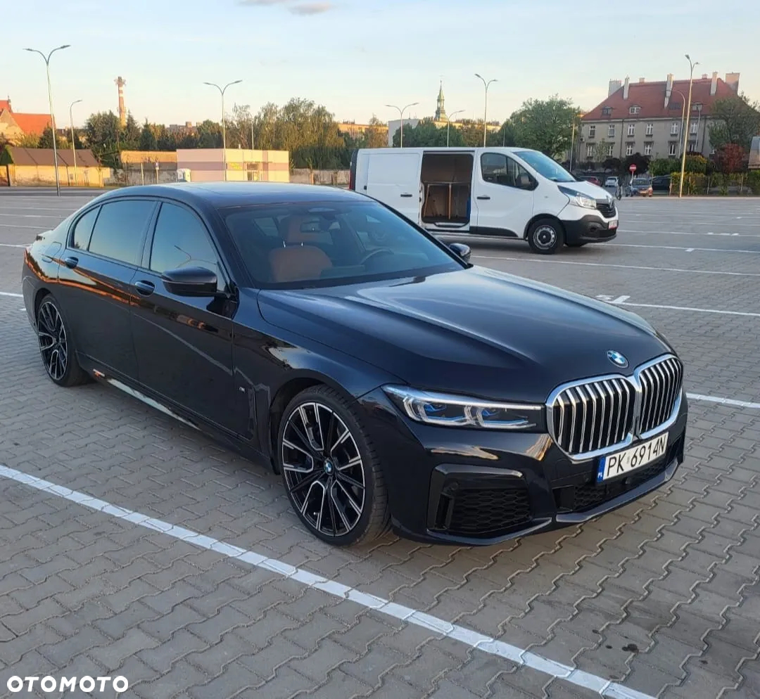 BMW Seria 7 750Li xDrive - 2