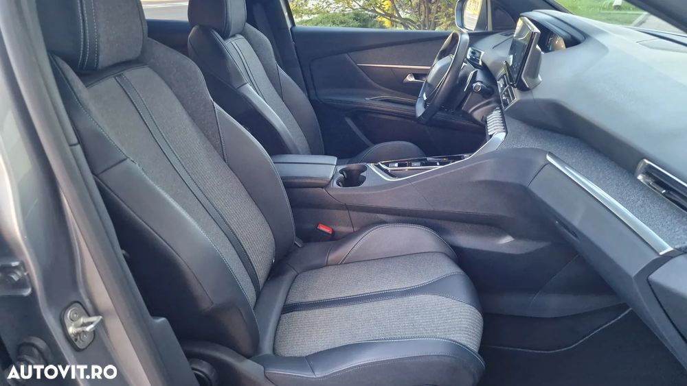 Peugeot 3008 PHEV 300 EAT8 4X4 Allure Pack - 20