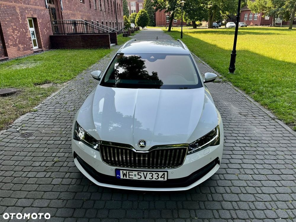Skoda Superb 2.0 TDI SCR Ambition DSG - 24