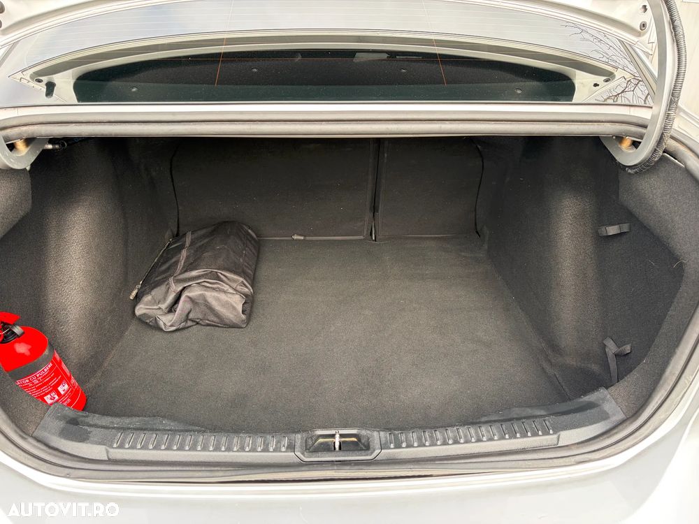 Ford Focus 1.0 EcoBoost Connected - 29