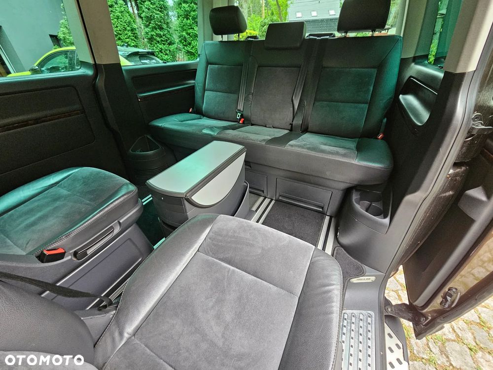 Volkswagen Multivan - 16