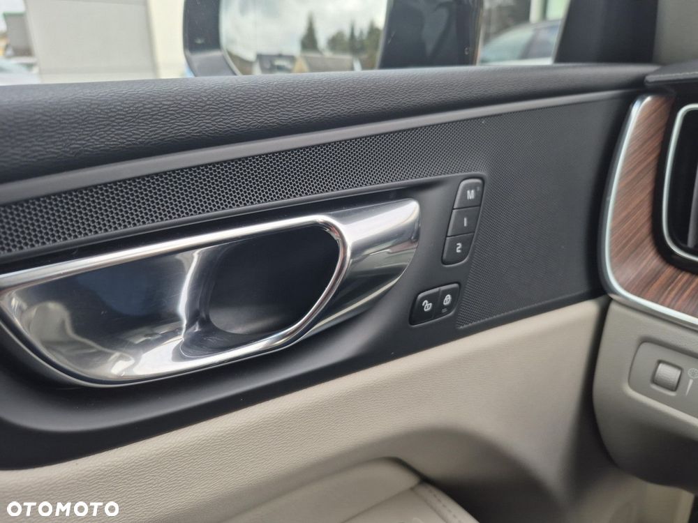 Volvo XC 60 - 19