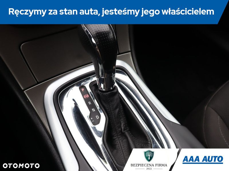 Opel Insignia - 16