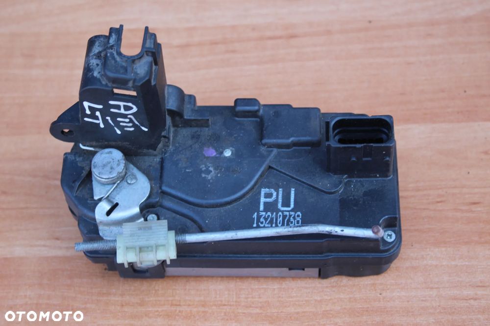 ZAMEK DRZWI LEWY TYŁ TYLNY OPEL ASTRA H ZAFIRA B 5 PIN PU 13210738 - 1