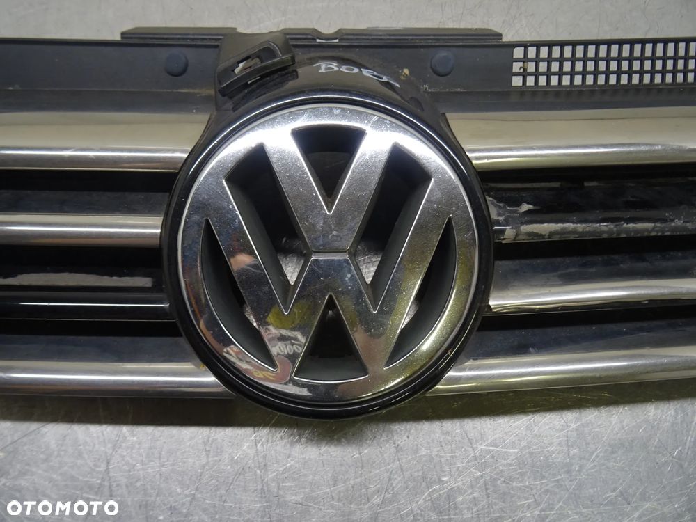 VW BORA IV 98-05 SEDAN 1.6B GRILL - 3