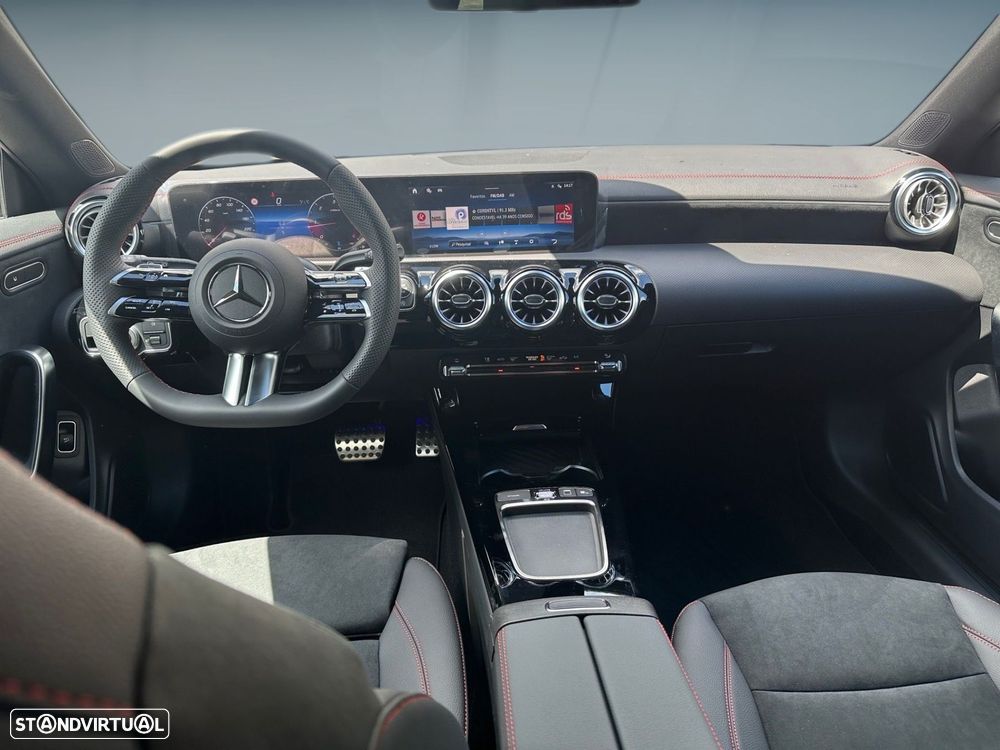 Mercedes-Benz CLA 180 d Shooting Brake AMG Line Aut. - 13