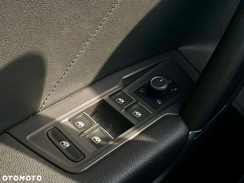 Volkswagen Tiguan - 31