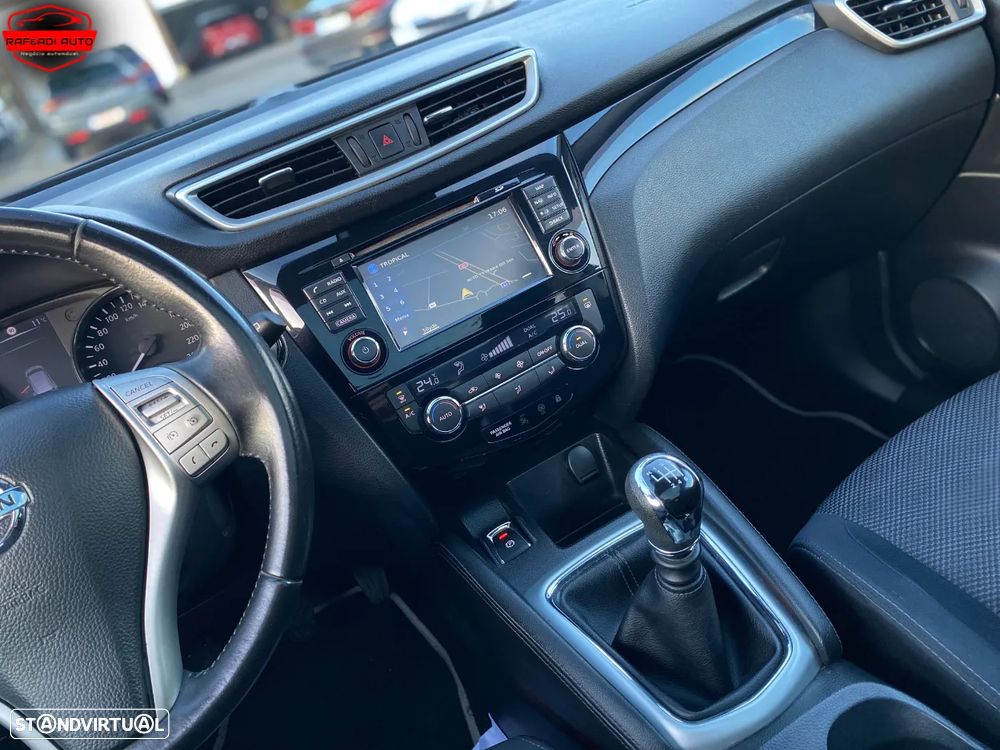 Nissan Qashqai 1.5 dCi N-Connecta - 18