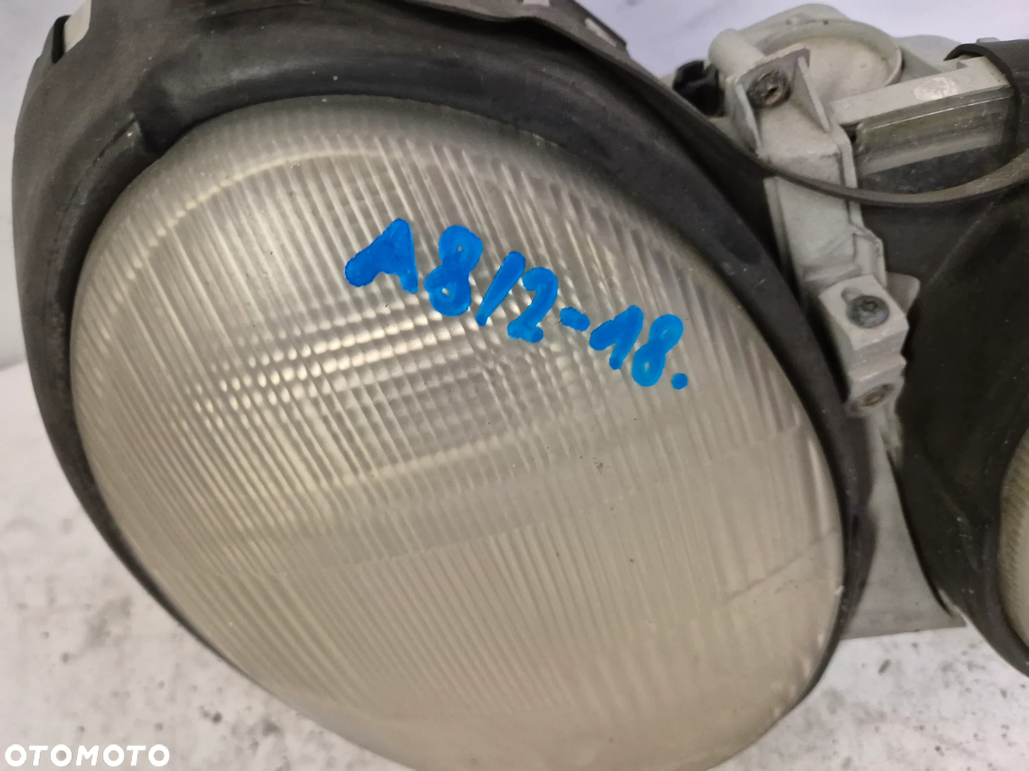 .  PRZOD PRZEDNIA LAMPA PRAWA MERCEDES CLK W208 - 5