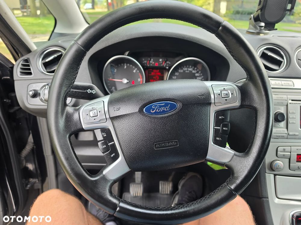 Ford S-Max - 15
