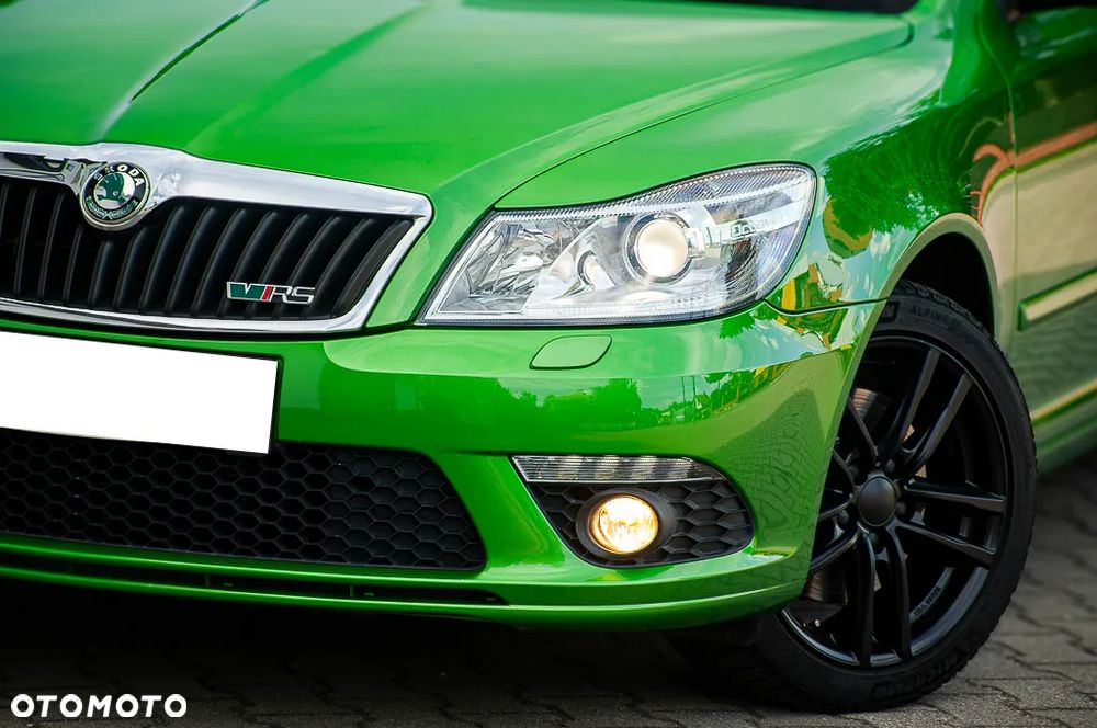 Skoda Octavia 2.0 TSI RS - 29