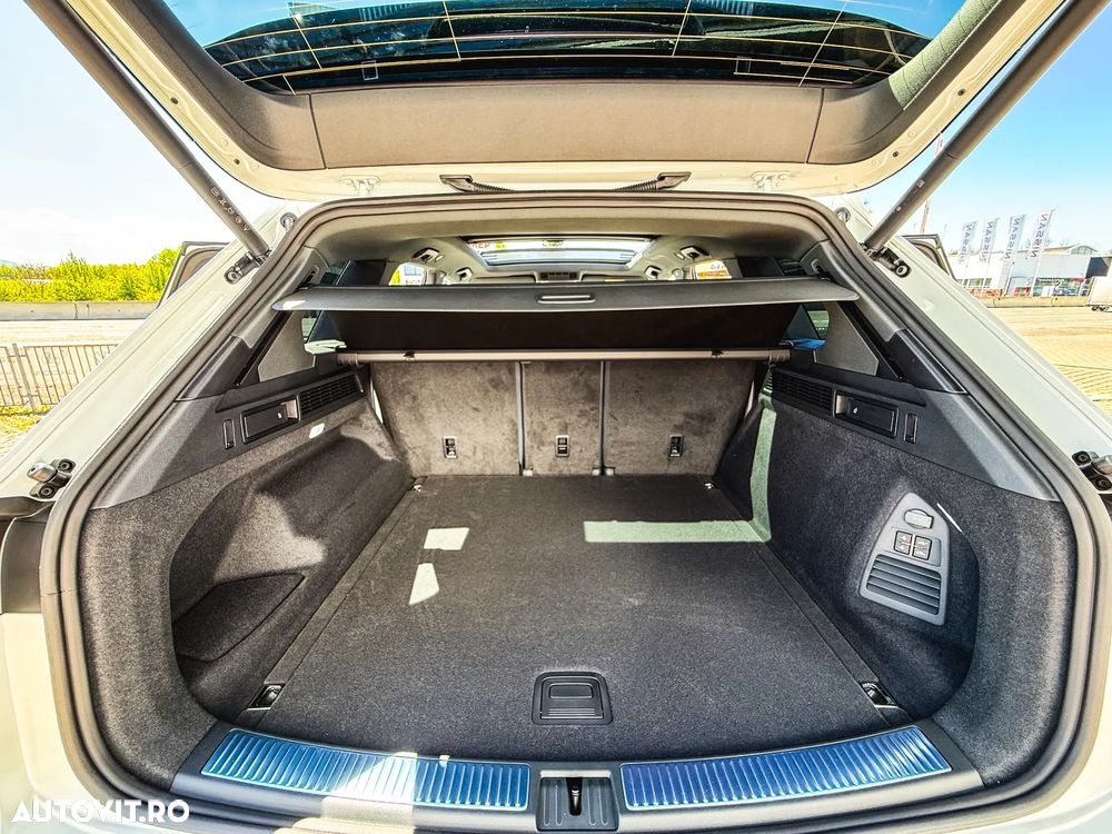 Volkswagen Touareg V6 TDI 4MOTION R-Line - 27