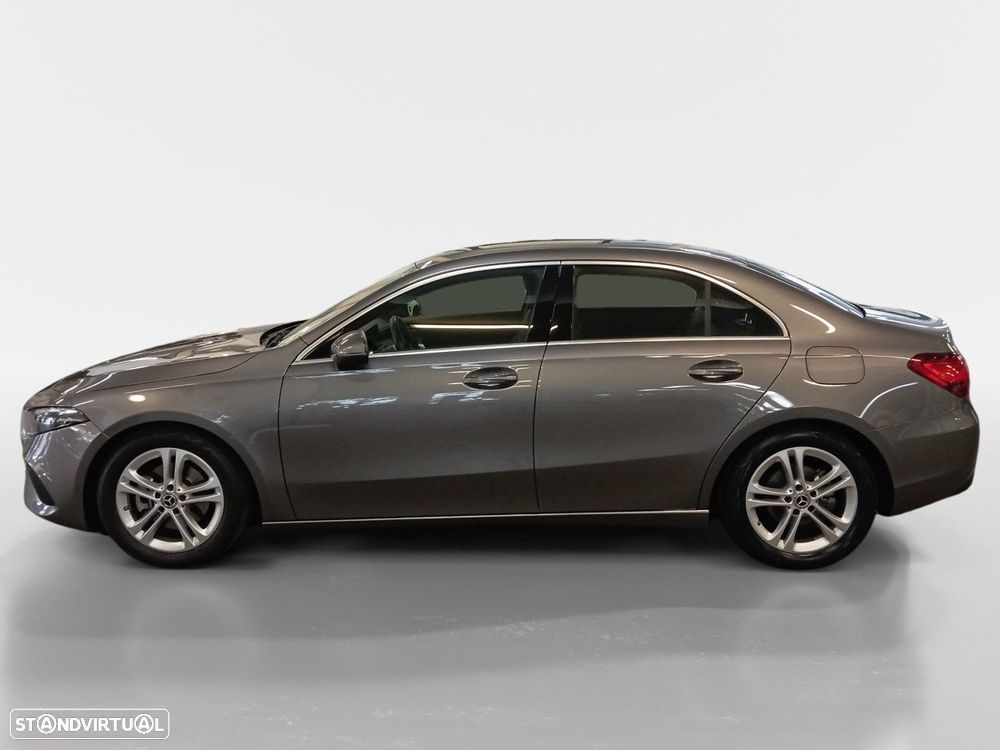 Mercedes-Benz A 200 Limousine d Style Aut. - 2