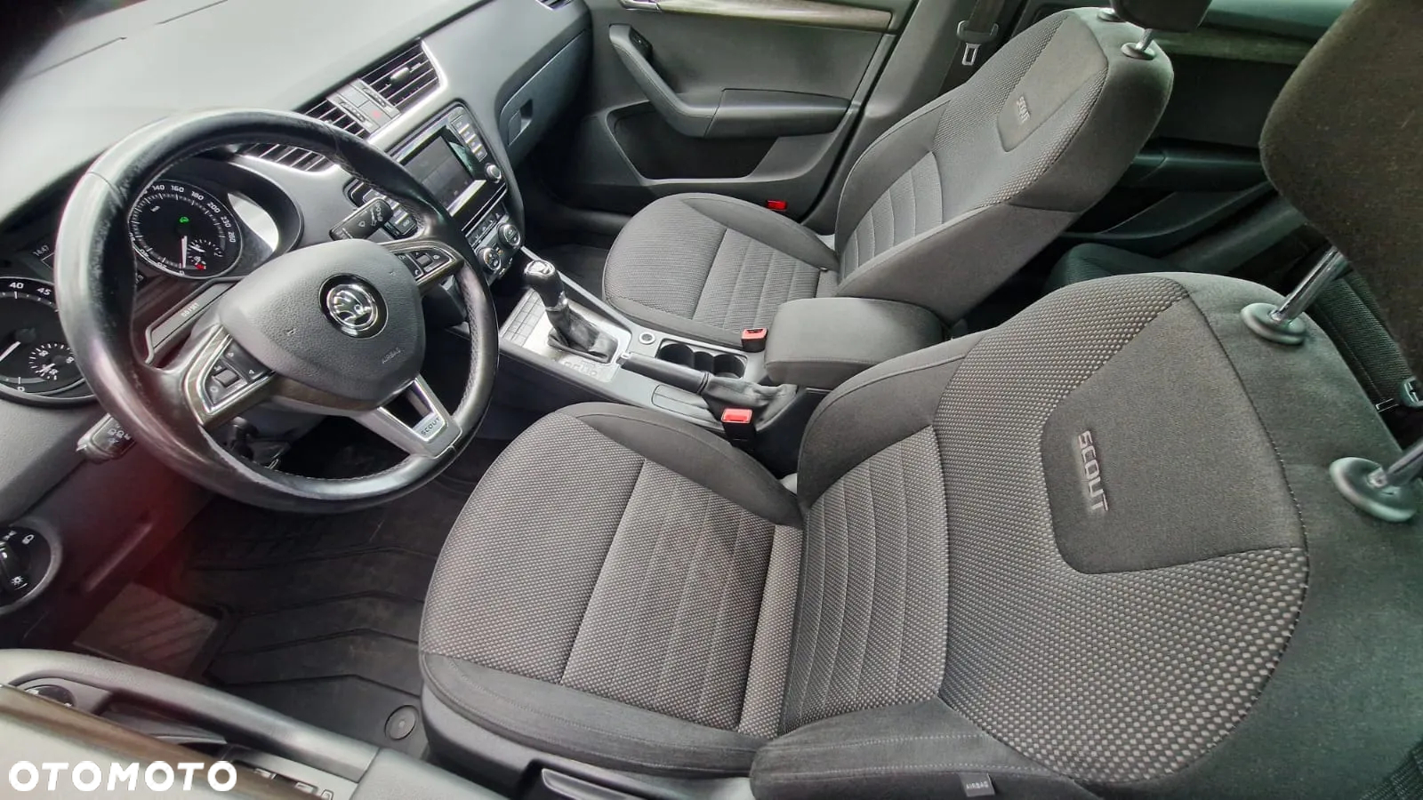 Skoda Octavia Scout 2.0 TDI 4x4 DSG - 18