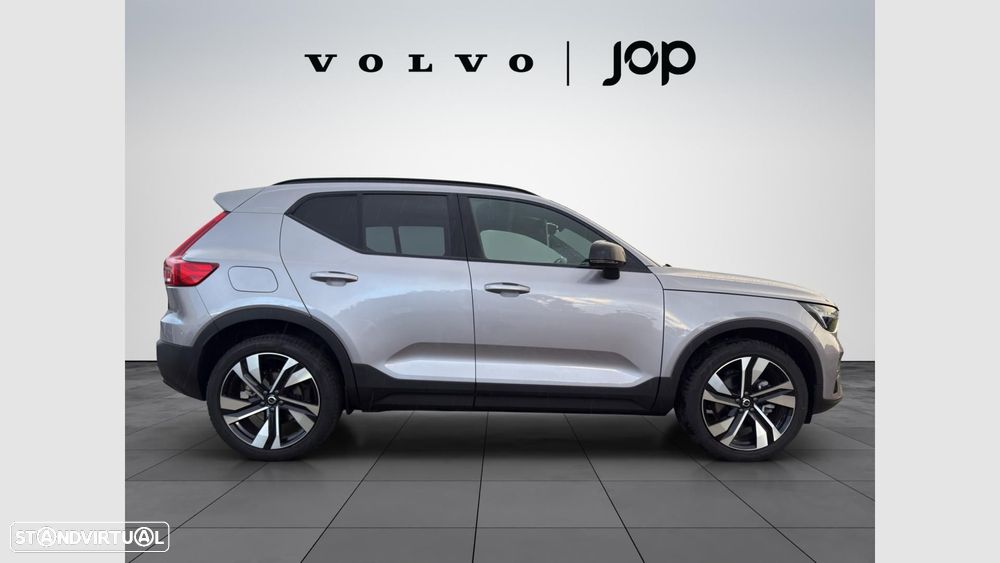 Volvo XC 40 2.0 B3 Plus Dark - 6