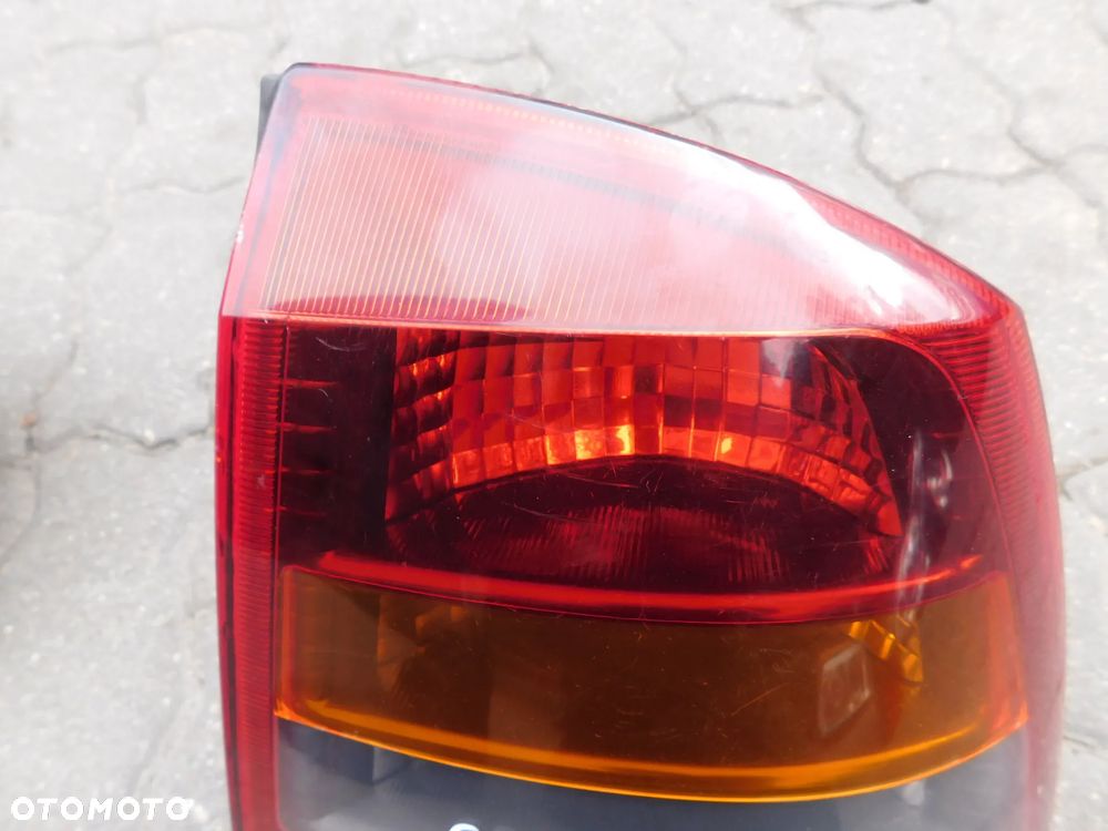 lampa lewa prawa tył OPEL ASTRA II sedan coupe cabrio CIEMNA - 11