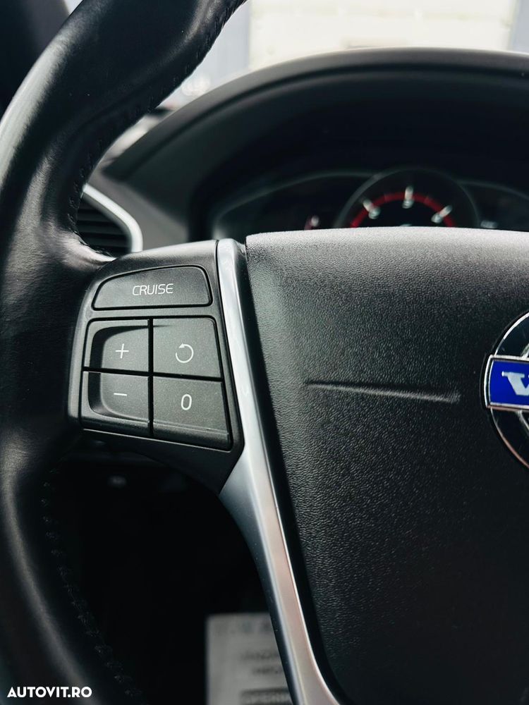 Volvo XC 60 D3 Momentum - 29