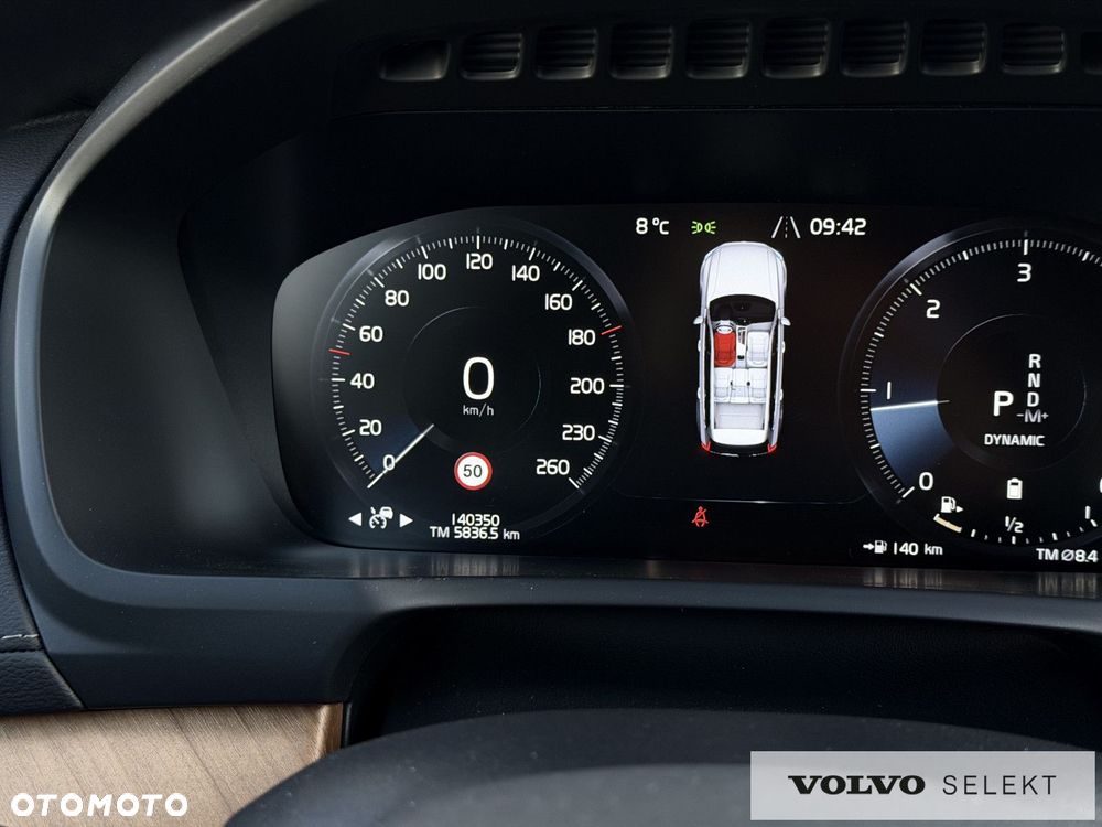 Volvo XC 90 - 25
