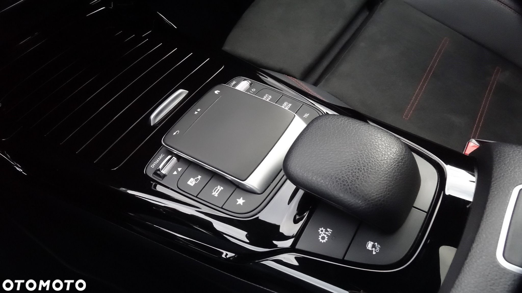 Mercedes-Benz CLA - 40