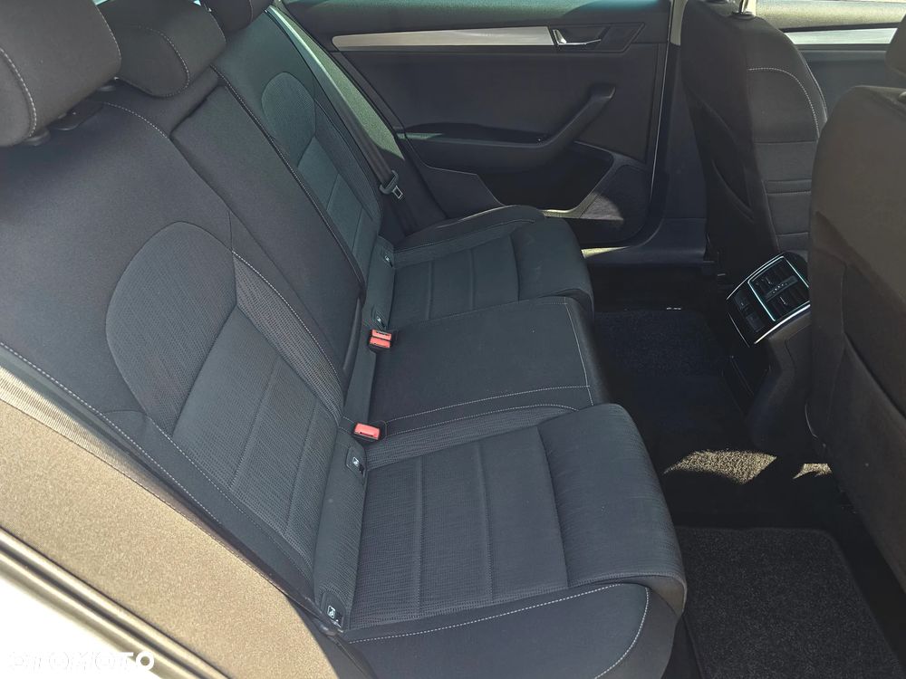 Skoda Superb 2.0 TDI SCR 4x4 Ambition DSG - 12