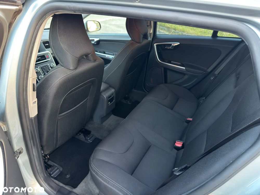 Volvo V60 D4 Drive-E Kinetic - 15