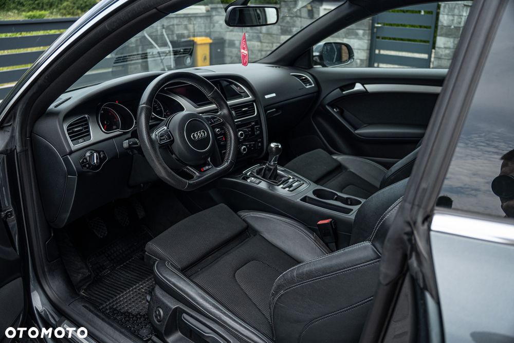 Audi A5 Coupé 2.0 TDI DPF quattro - 25