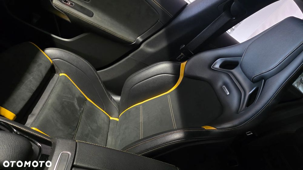 Mercedes-Benz CLA - 22