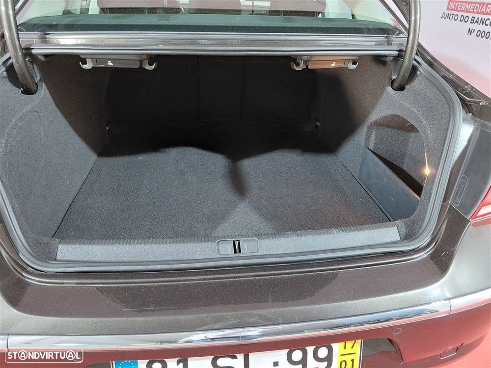 VW CC 2.0 TDI BlueMotion DSG - 28