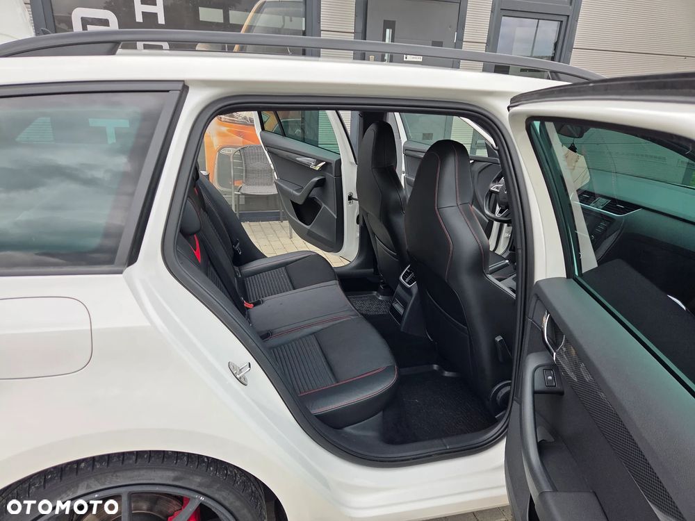 Skoda Octavia 2.0 TDI (Green tec) RS - 15