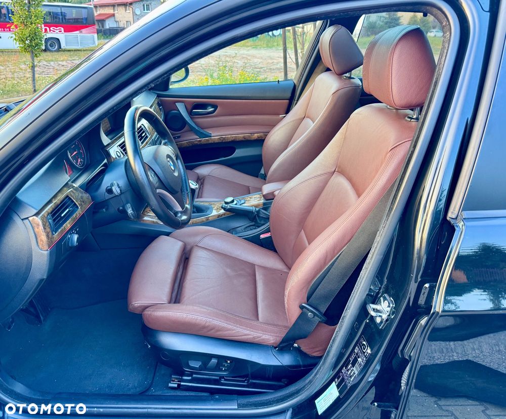 BMW Seria 3 320d Efficient Dynamics - 14