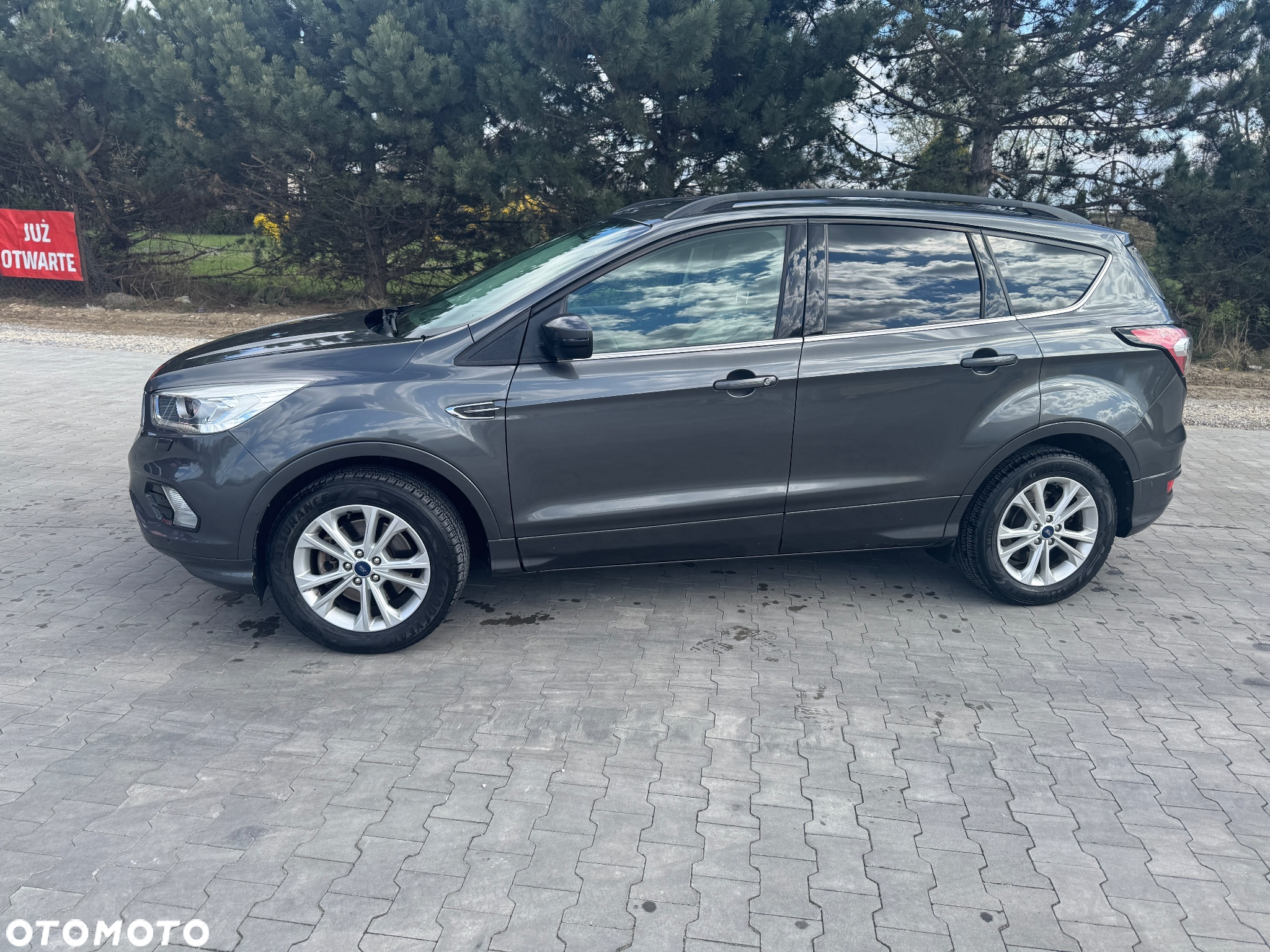 Ford Escape 2.0 EcoBoost AWD Titanium - 24