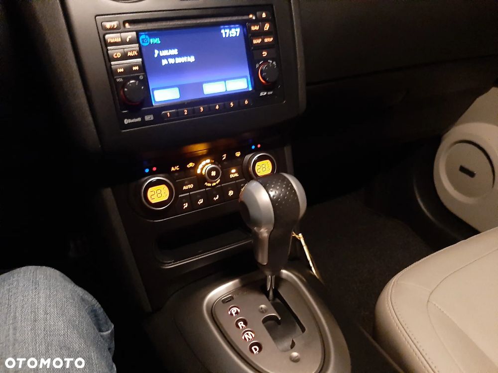 Nissan Qashqai 2.0 4 x 4 CVT tekna - 22