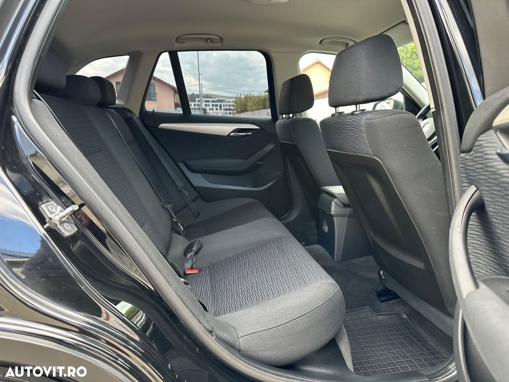 BMW X1 sDrive16d - 11