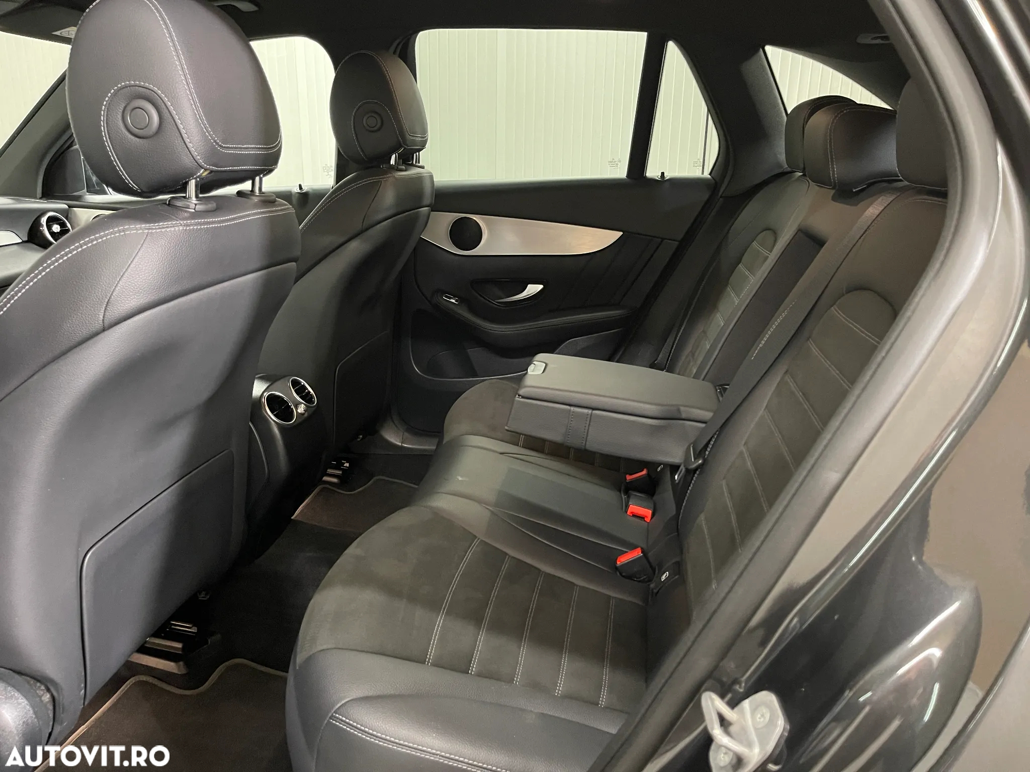 Mercedes-Benz GLC 220 d 4MATIC - 12