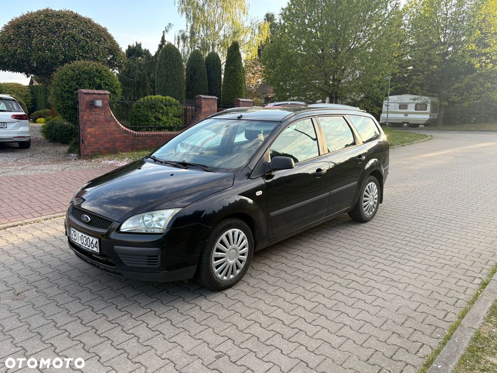 Ford Focus 1.6 TDCi DPF Style - 3