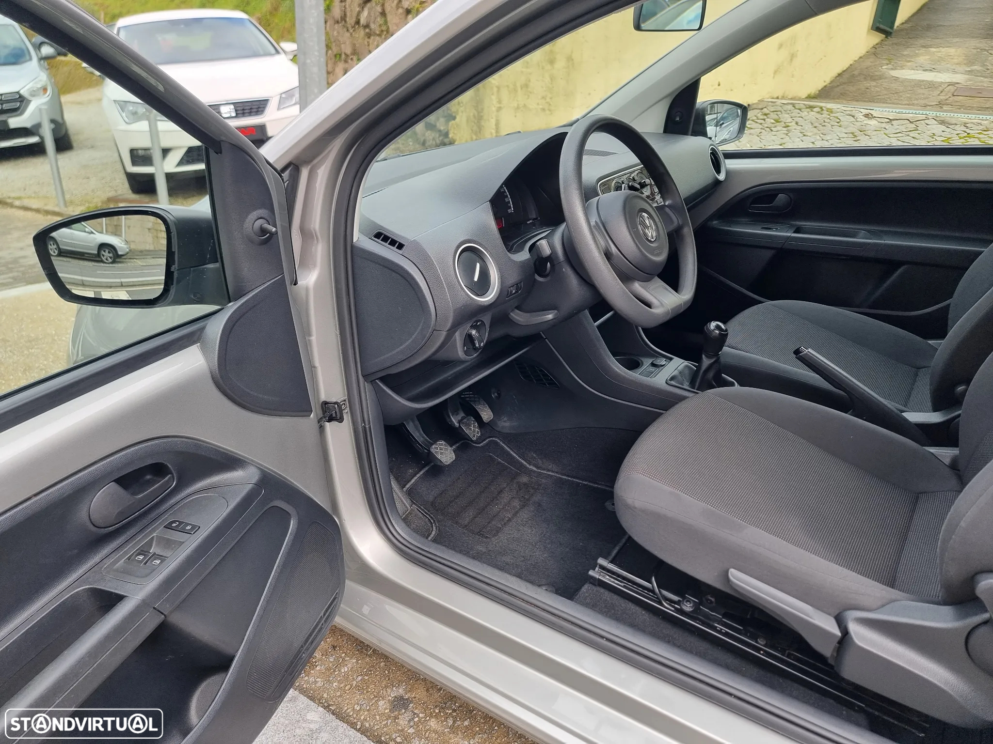 VW Up! 1.0 BlueMotion Move - 11