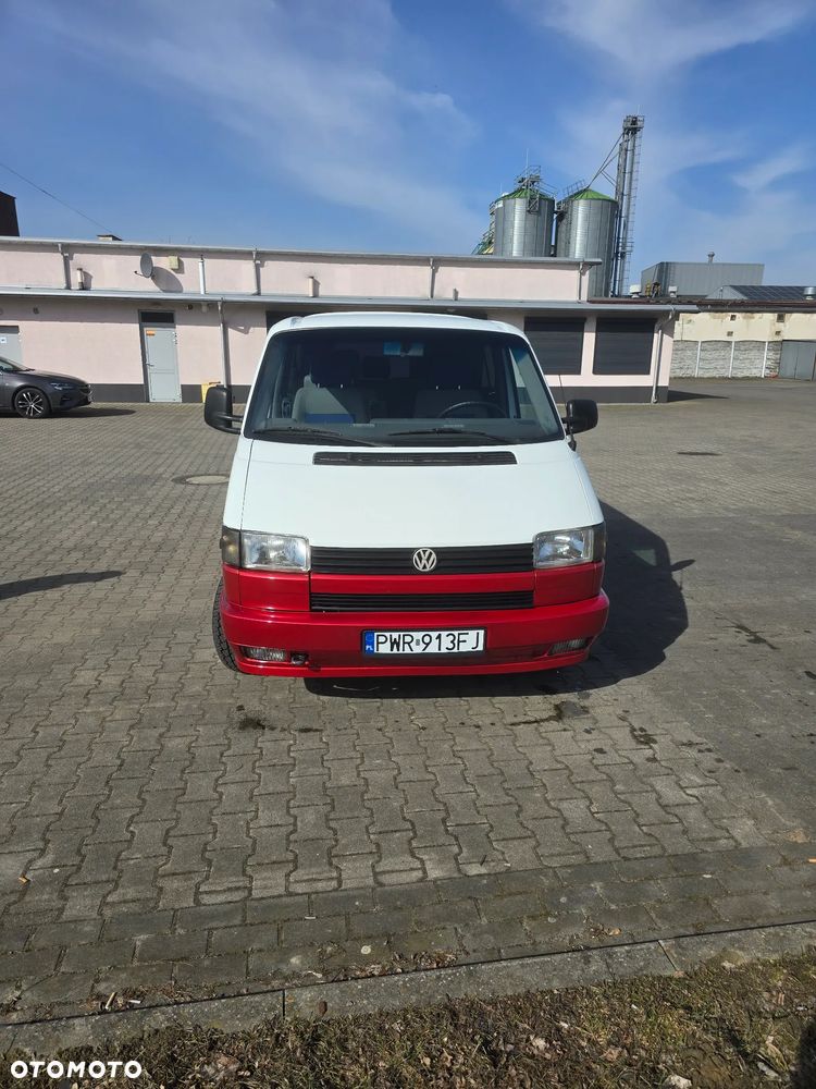 Volkswagen Transporter - 1