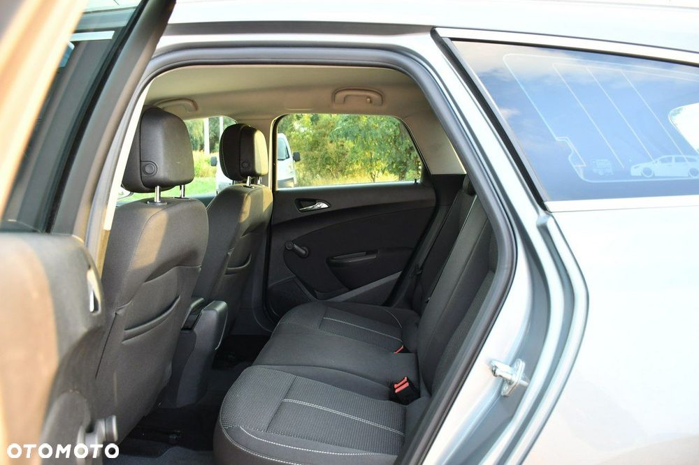 Opel Astra 1.4 Turbo Sports Tourer - 31