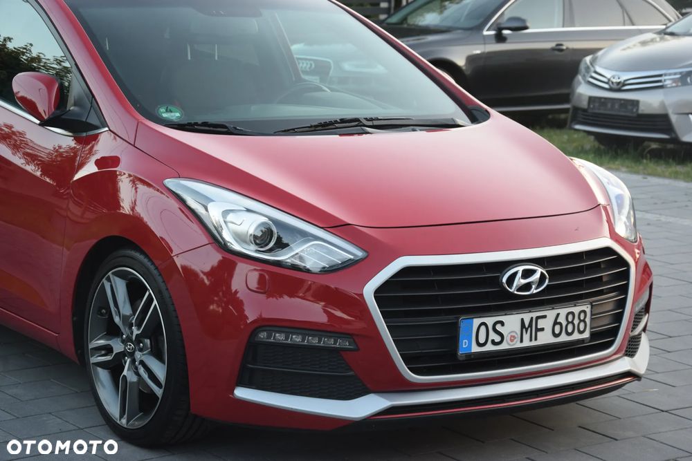 Hyundai i30 1.6 T GDI Turbo - 28