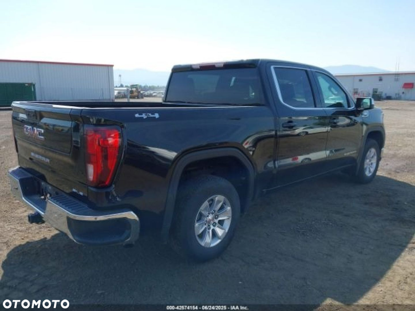 GMC Sierra - 4