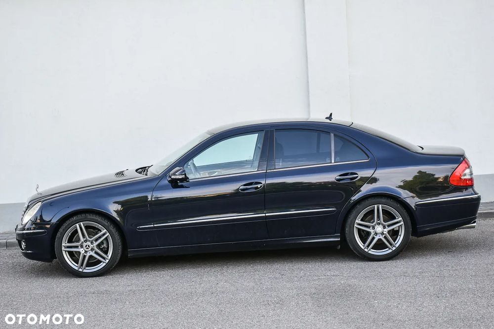 Mercedes-Benz Klasa E 500 4-Matic Avantgarde - 16