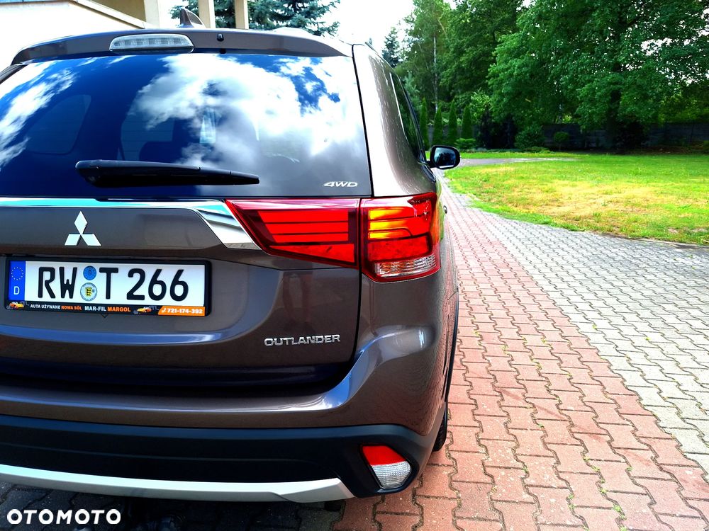 Mitsubishi Outlander 2.0 4WD CVT Plus - 30