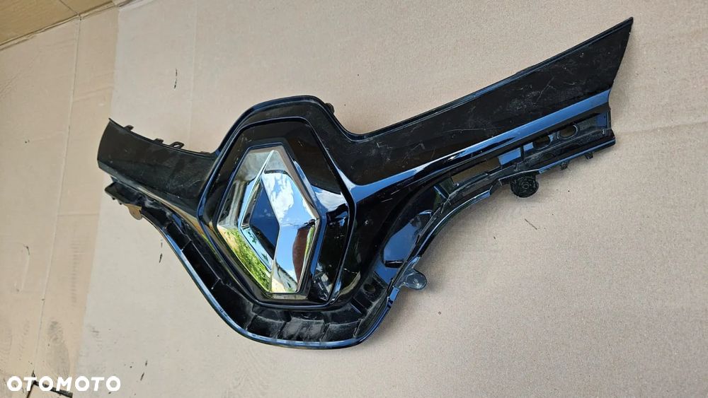 Pas grill wraz z mechanizmem ładowania Renault Zoe Przed Liftem - 3