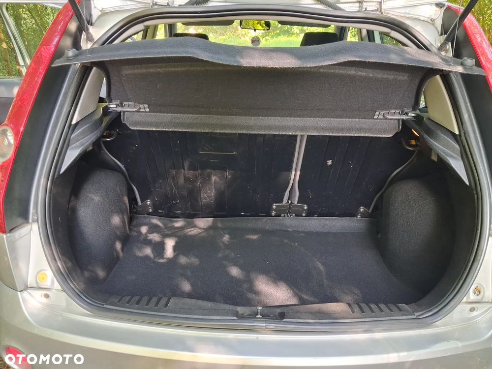 Ford Fiesta 1.3 - 13