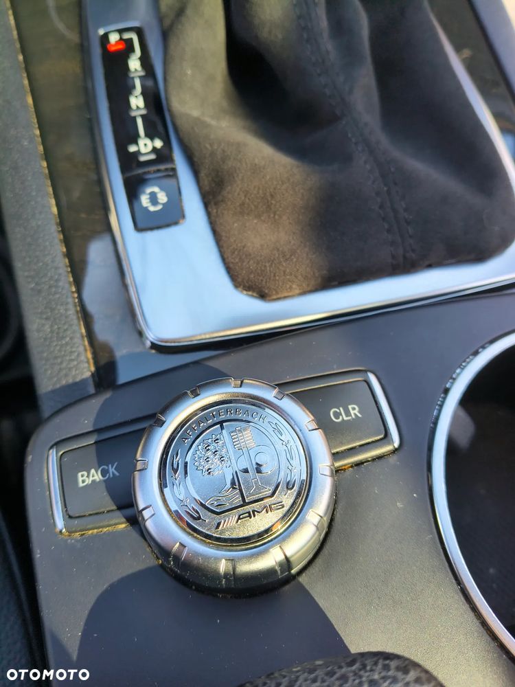 Mercedes-Benz Klasa C 350 4Matic (BlueEFFICIENCY) 7G-TRONIC Avantgarde - 33